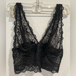 fleer’t with me black stretch lace bra.